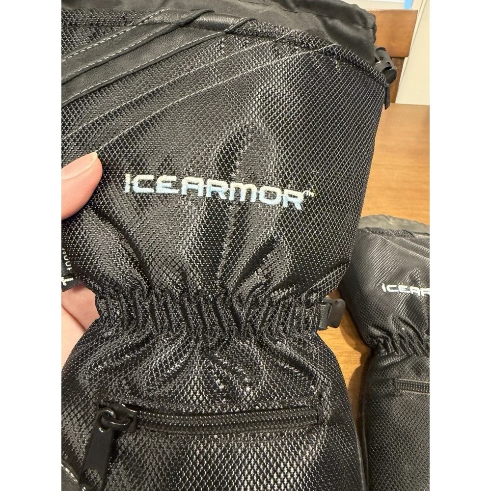 ICEARMOR By CLAM Soft Shell Thinsulate Winter Mitten Zip Pocket S/M